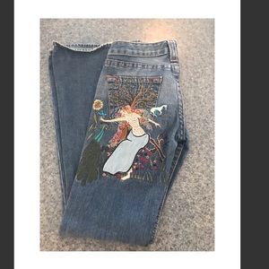 Awesome True Religion embroidered jeans